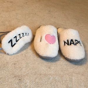 Dearfoams Slippers and Sleep Mask Set